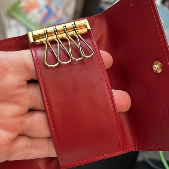 Louis Vuitton Red Vernis Key Holder, EUC - Picture 10 of 11